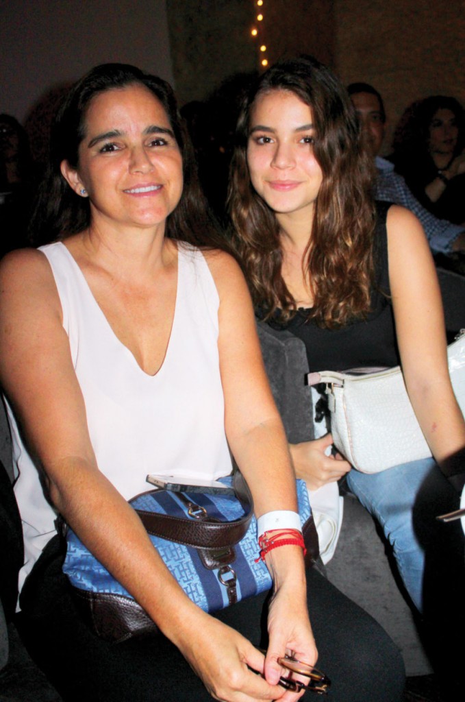 Isabel y Nadia López.