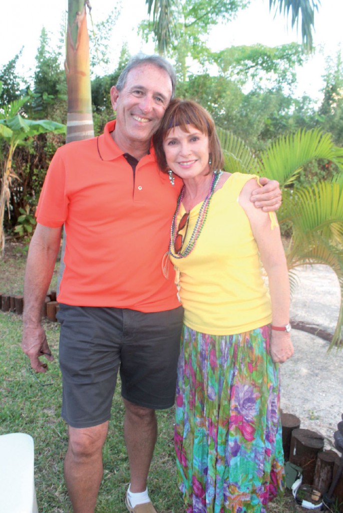 Álvaro de Regil, Taby Valenzuela.