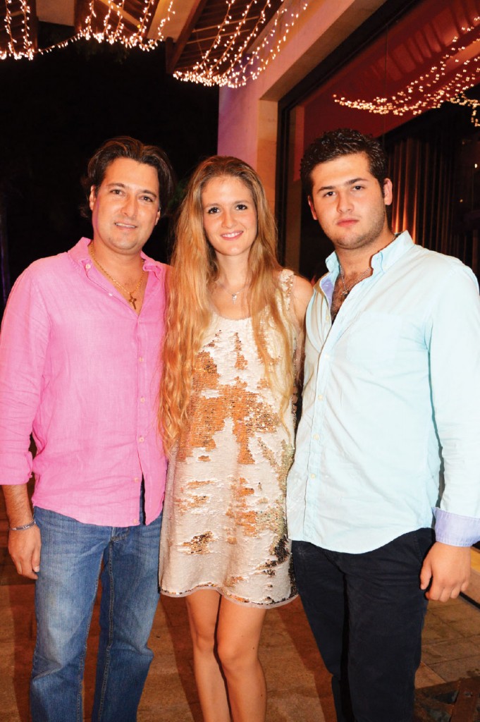 Horacio Martínez, Estefanía y Marcelo González.