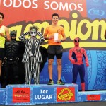 Gerardo Navarro, David Ortiz, Yair Bernal, segundo, primero y tercer lugar categoría Juvenil varonil 5km.