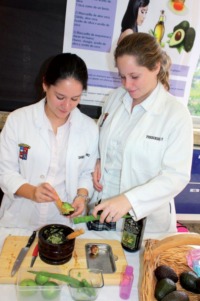 Daniela Martínez, María Fernández.