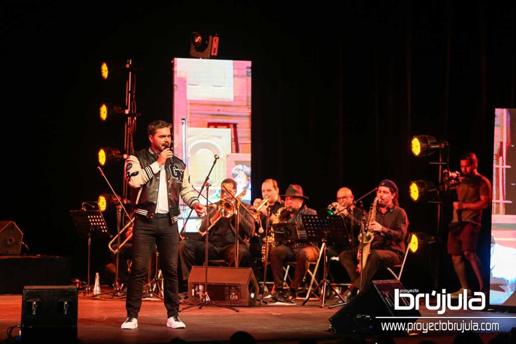 1 ALFREDO FIORI EN CONCIERTO