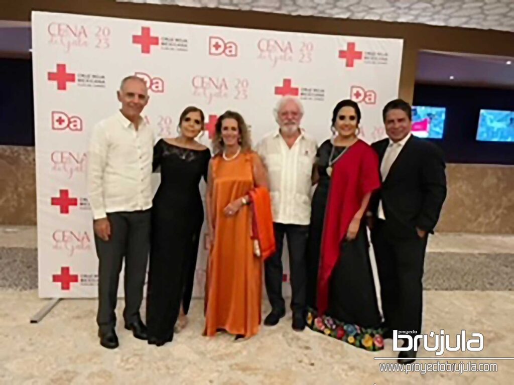 1 MIGUEL ZENTENO, VERóNICA LEZAMA, NOEMí Y CARLOS CONSTANDSE, BRENDA Y LENíN AMARO