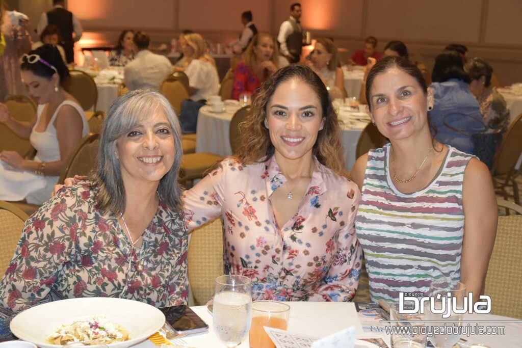 26 GRACIELA SáNCHEZ NORIEGA, BRENDA TORREBLANCA Y PAOLA MUNAYER