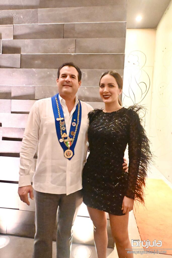 8 RODOLFO MURGUíA Y LEONELA LORETO