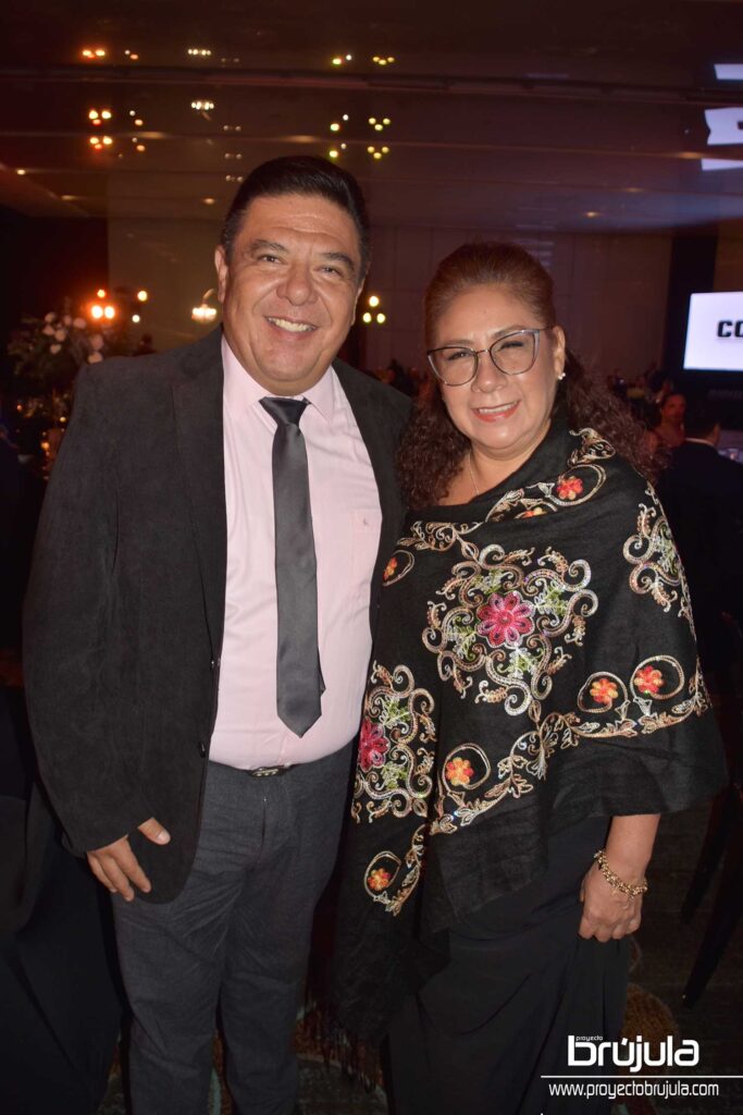 FERNáNDEZ Y MAYDA NIñO