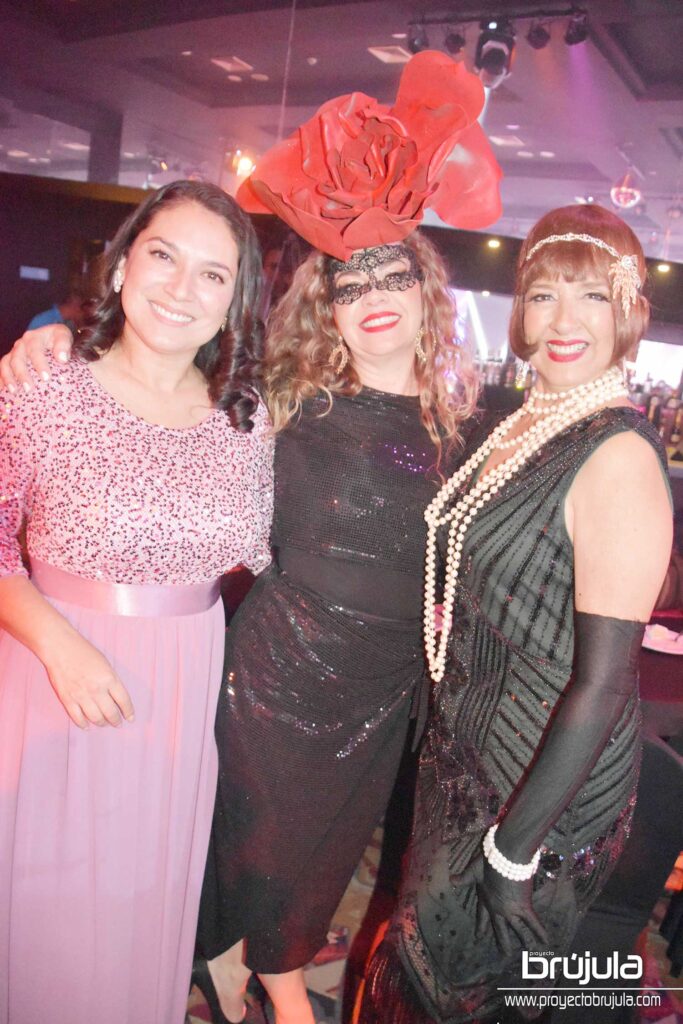 10 AURORA AGUILAR Y GABY RODRIGUEZ
