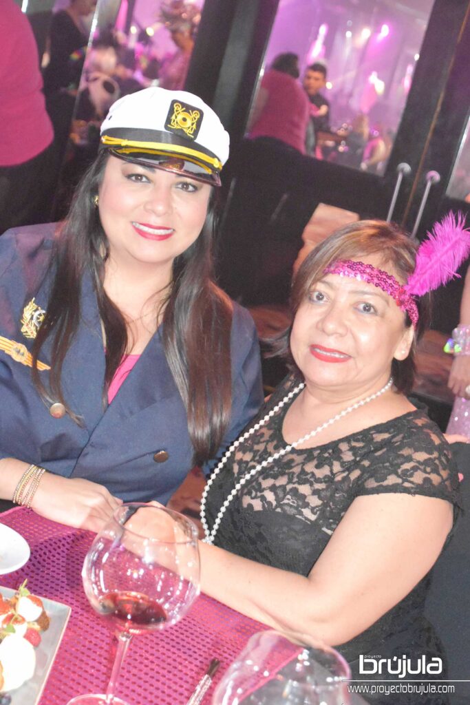 28 MARIELLA DELGADO Y LEONA VILLAFANA