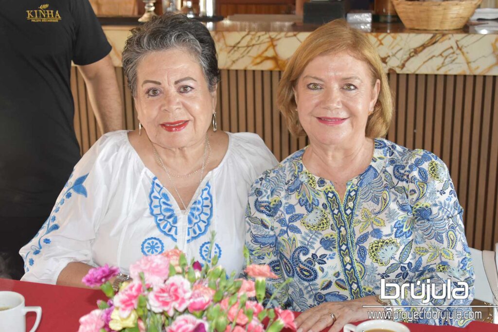 15 YOLANDA HERNáNDEZ Y CECI ALCáNTARA