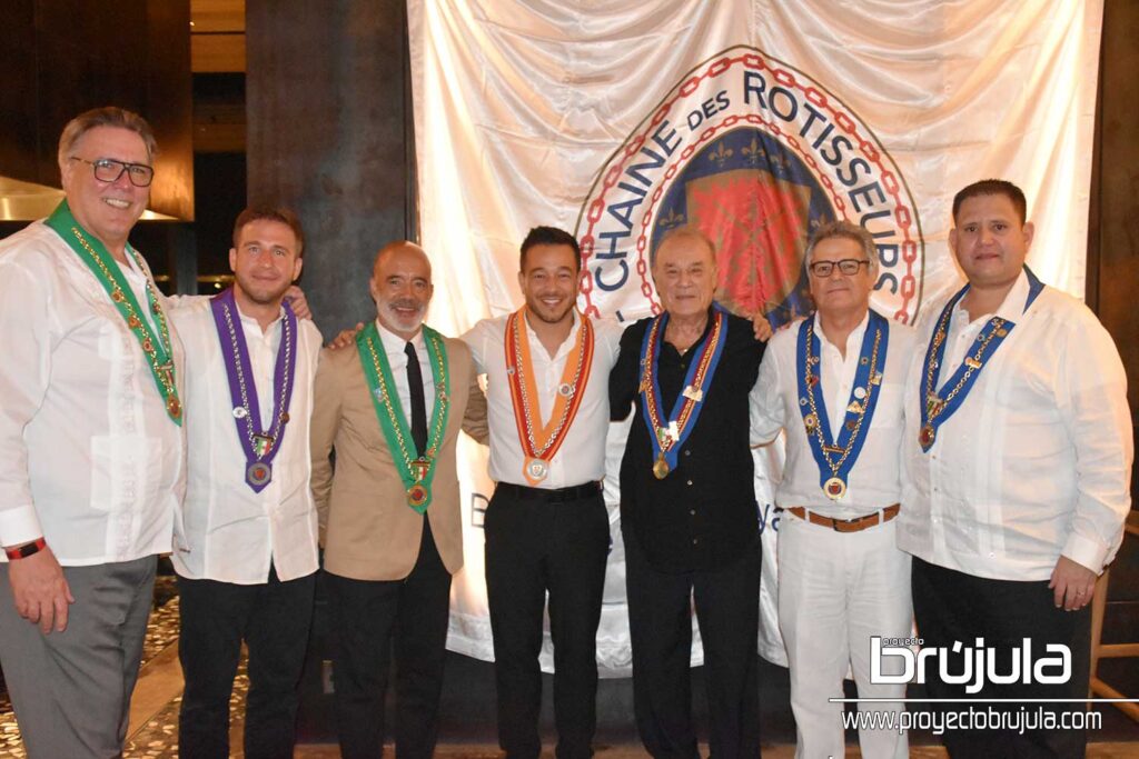 1 CONRAD BERGWERF, ALFONSO MANZANILLA, GERMPAN FAYAD, FELIPE QUESADA, ERIC DUBAELE, NéSTOR OSPINA Y HERIERTO COTA´