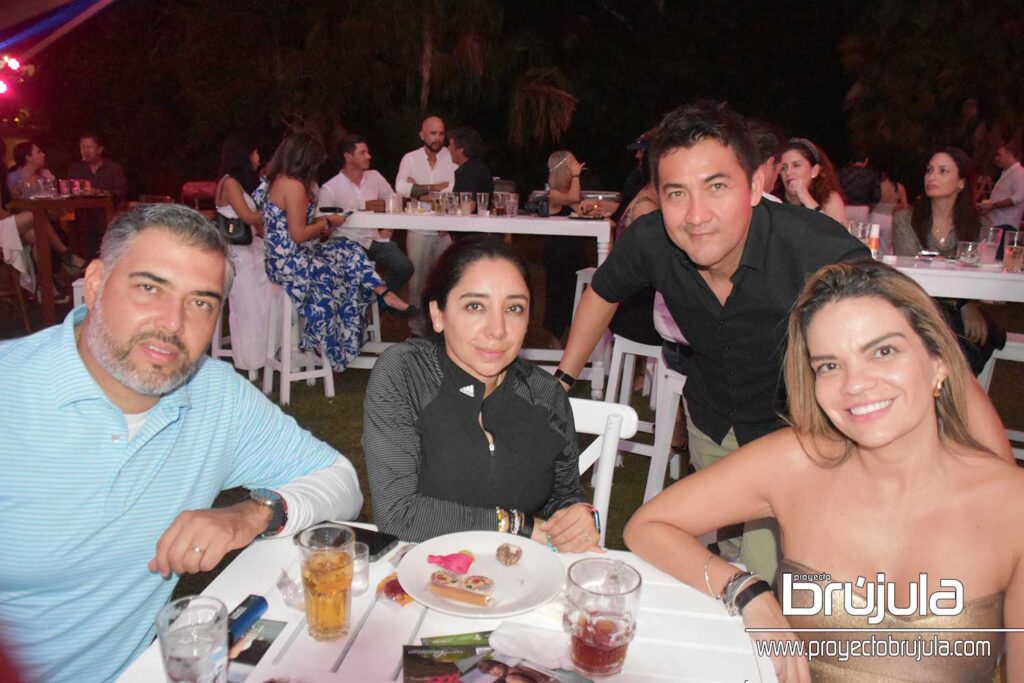 RAFAEL MANZANO, DANIELLA ESPINO, GUSTAVO QUIñONES Y DARA GóMEZ