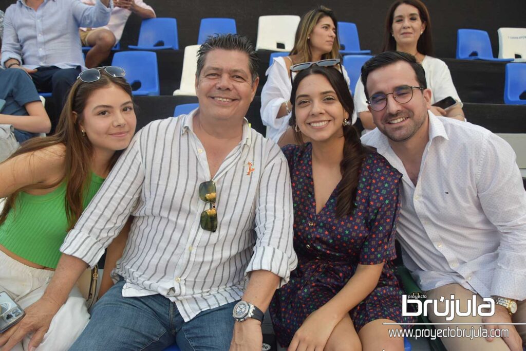 11 IVANA, ALEX Y FERNANDA ARVIZU Y RAFAEL MARTíNEZ