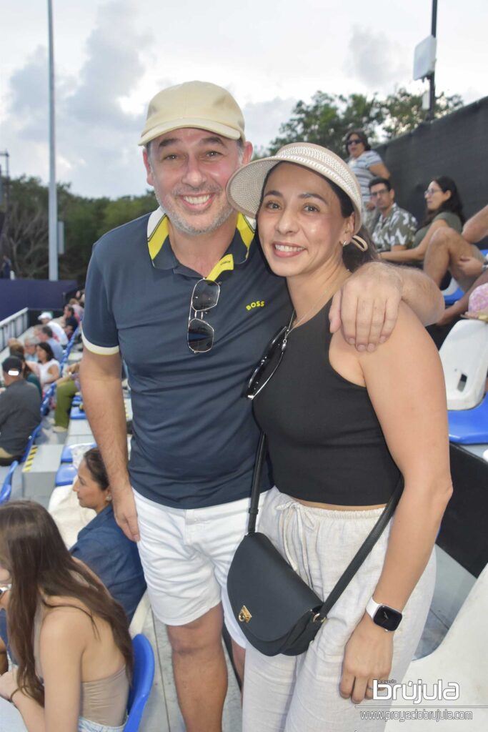 12 DAVID OGAZóN Y ABY PéREZ
