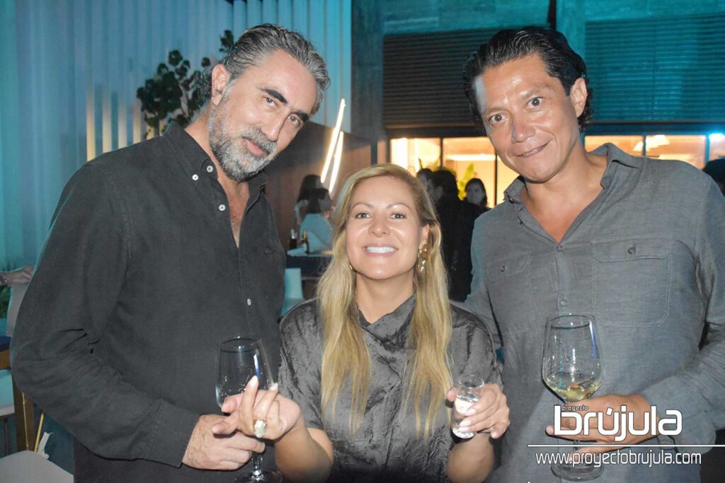 12 PACO DE LA TORRE, SANDRA ÁVILA Y RUBéN CARRILLO
