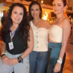 15 VERóNICA BURGA, ANA VERVANTES Y MARíA