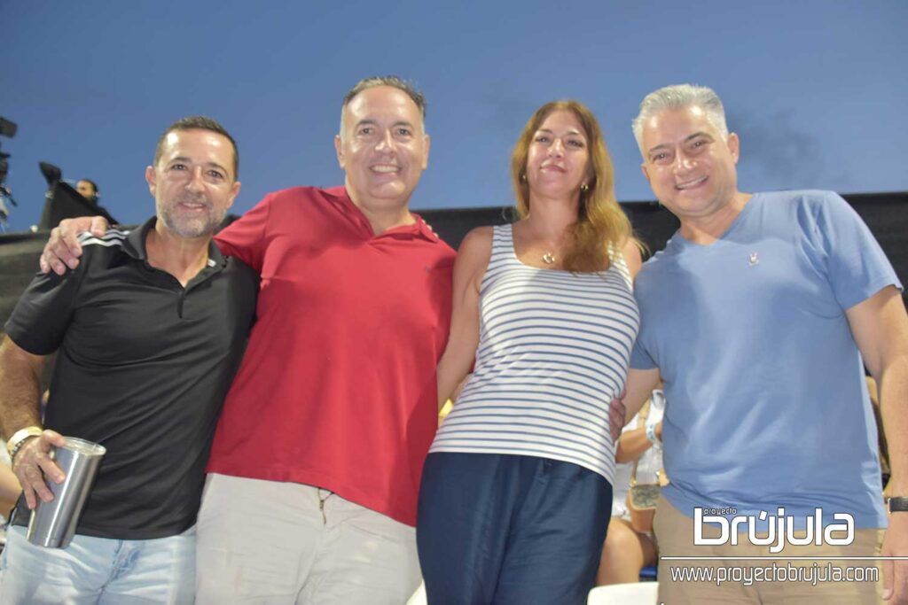 17 FERNANDO SERRATO, MANUEL Y ADRIANA ORELLA CON JORGE ALEMáN