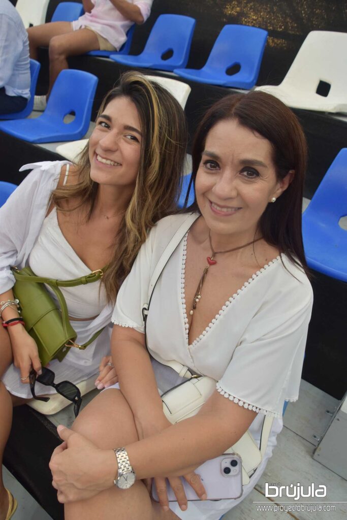 29 MONTSE CALAHORRA Y DULCE AGUILAR