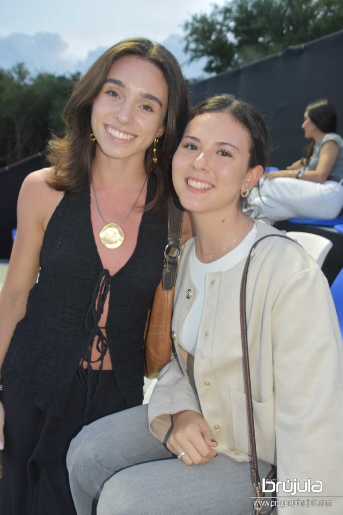 3 SOFíA GUERRERO Y MARIEL MICHAUS