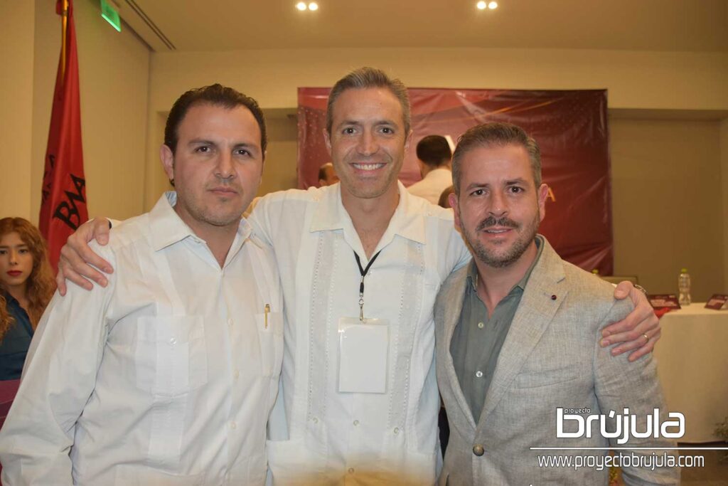 7 MAURICIO SINECIO, DIEGO SIERRA Y RAFAEL GONZáLEZ CUBAS