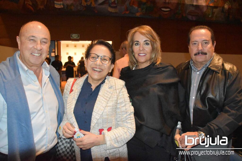 9 ALBERTO SáNCHEZ, LILLIAN ALARCóN, MARU HERNáNDEZ Y CHUY CENDEJEAS