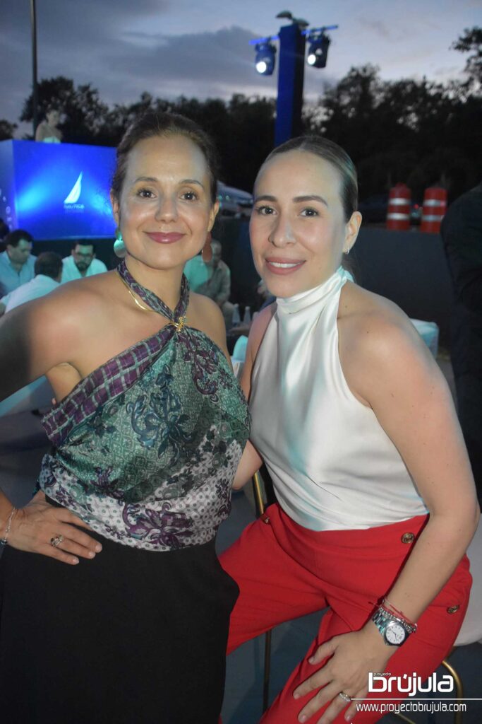 9 LIUSKA Y ROSARIO AMARAL
