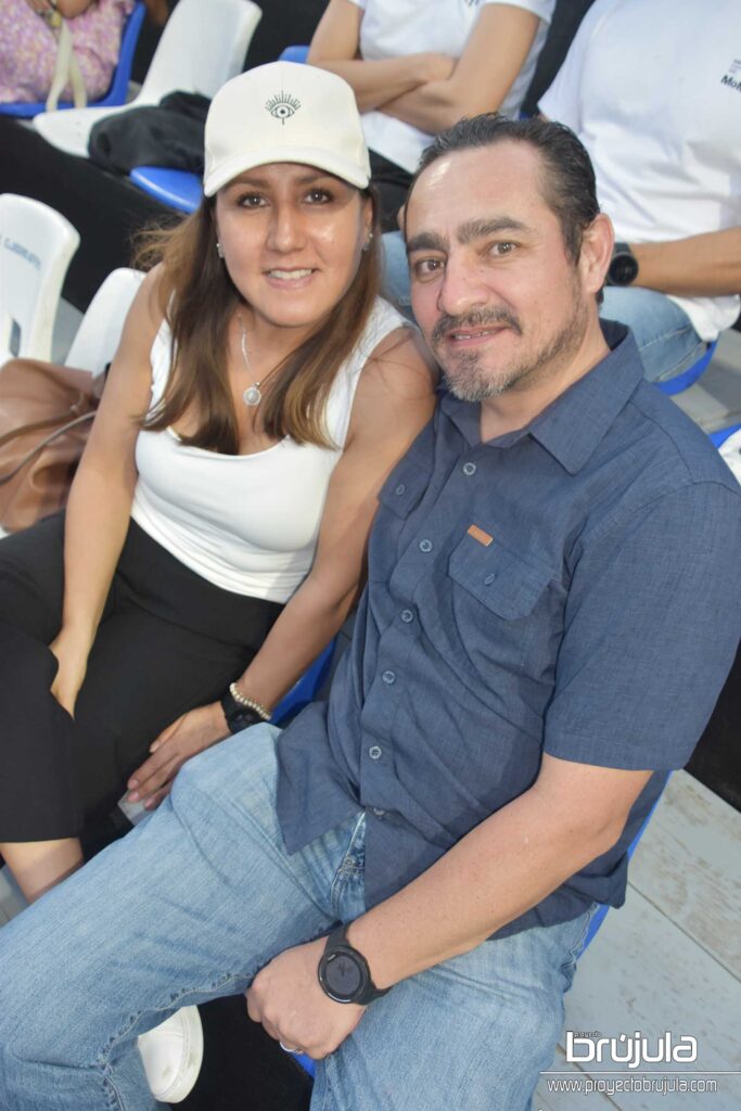 VANESA REVELES Y FERNANDO DE LA TORRE