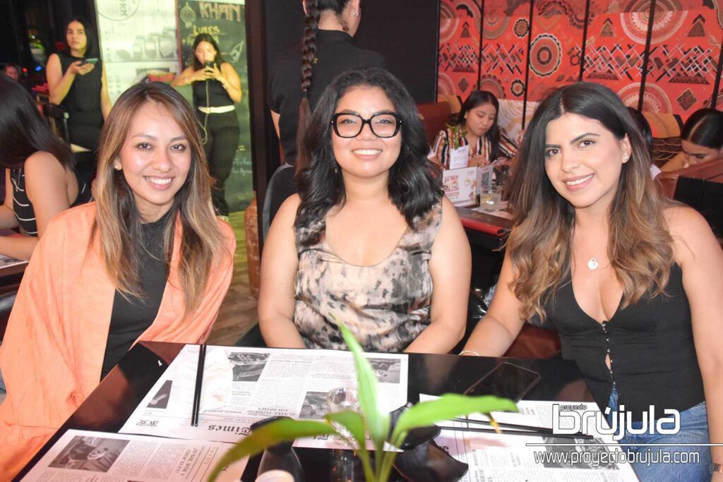 10 LORENA FLORES, GABY ORGANISTA Y ADRIANA ROCHA