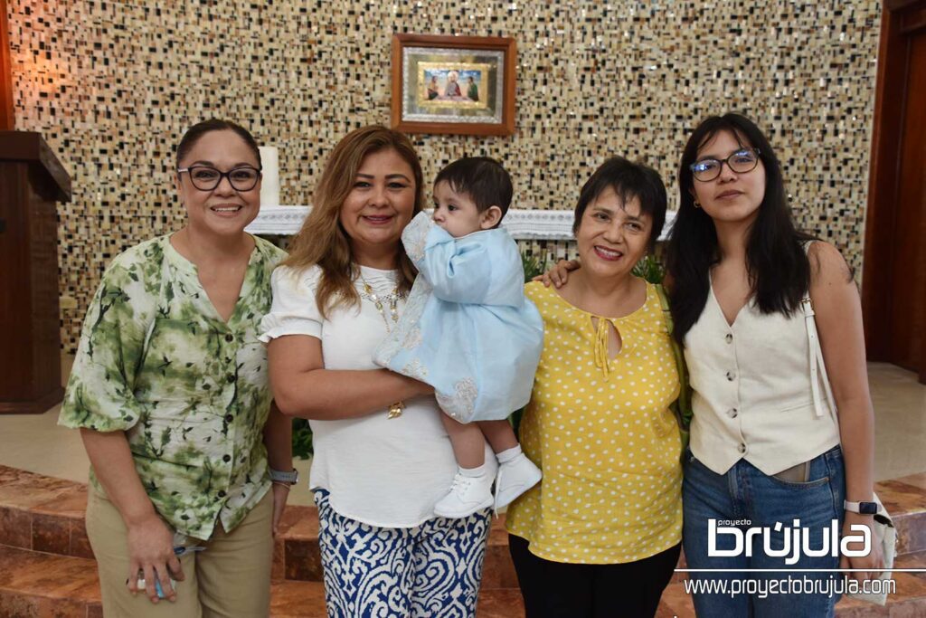11 EMMA LUNA, ROSY ORTIZ, MILTON MATHEO LóPEZ, PATRICIA RESéNDIZ, ANGELA HERNáNDEZ
