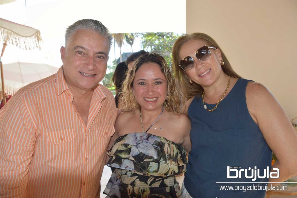 11 JORGE ALEMáN, ANA VILLAJUANA Y CLAUDIA ALEMáN