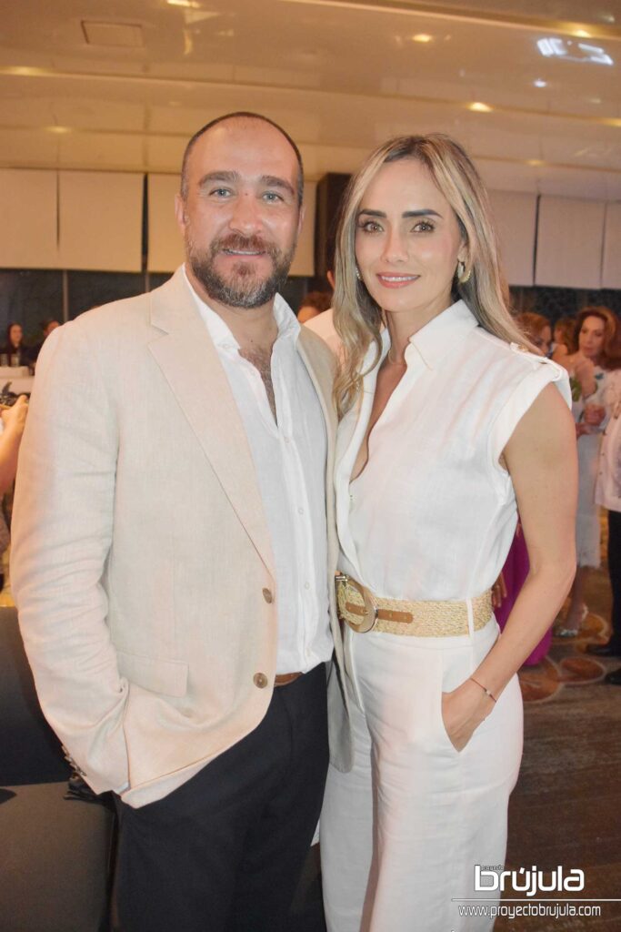 12 DANIEL CERDA Y KARLA VILLAR