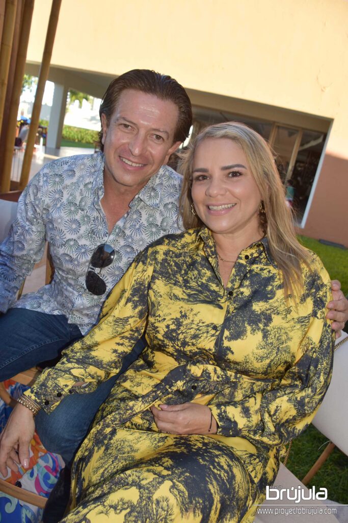 12 JORGE Y GINA VéLEZ