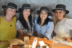 13 CLAUDIA RUBIO, ESTHER SOSA, MARLENE JIMéNEZ Y PAOLA CABRERA