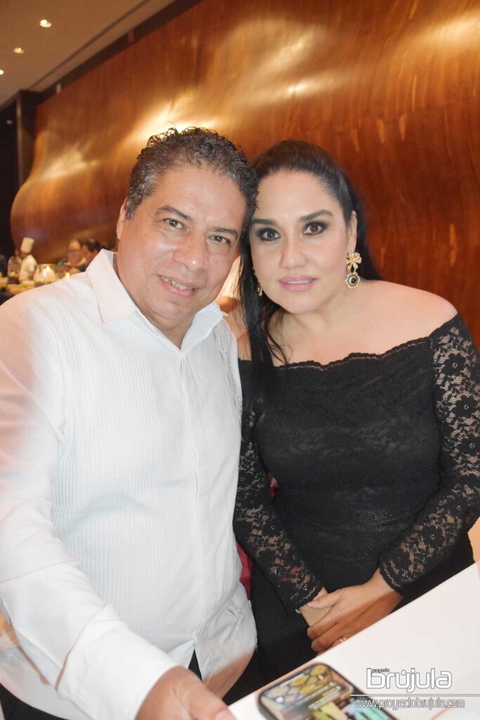13 LENIN Y BRENDA AMARO