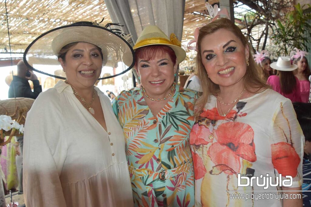 15 BLANCA , ANAMARI IRABIéN Y MARTHA IBARRA