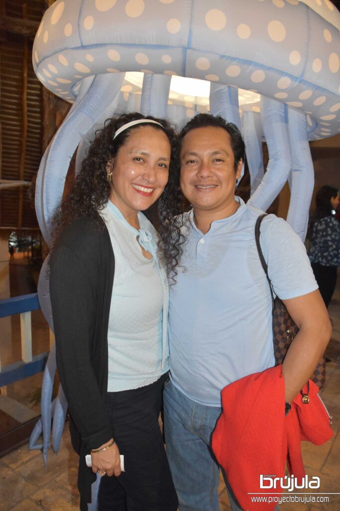 20 MARIELA SANTIBáñES Y MARCO ANTONIO MAY