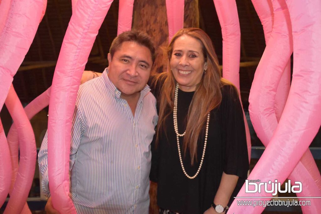 22 CARLOS MIGUEL CHIN Y MARISA STETA