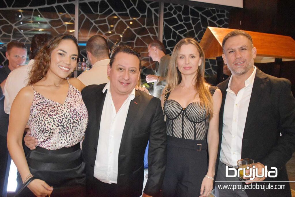 25 BRENDA Y CHANPEPE MARAF, OLGA Y ESAú GUTIéRREZ