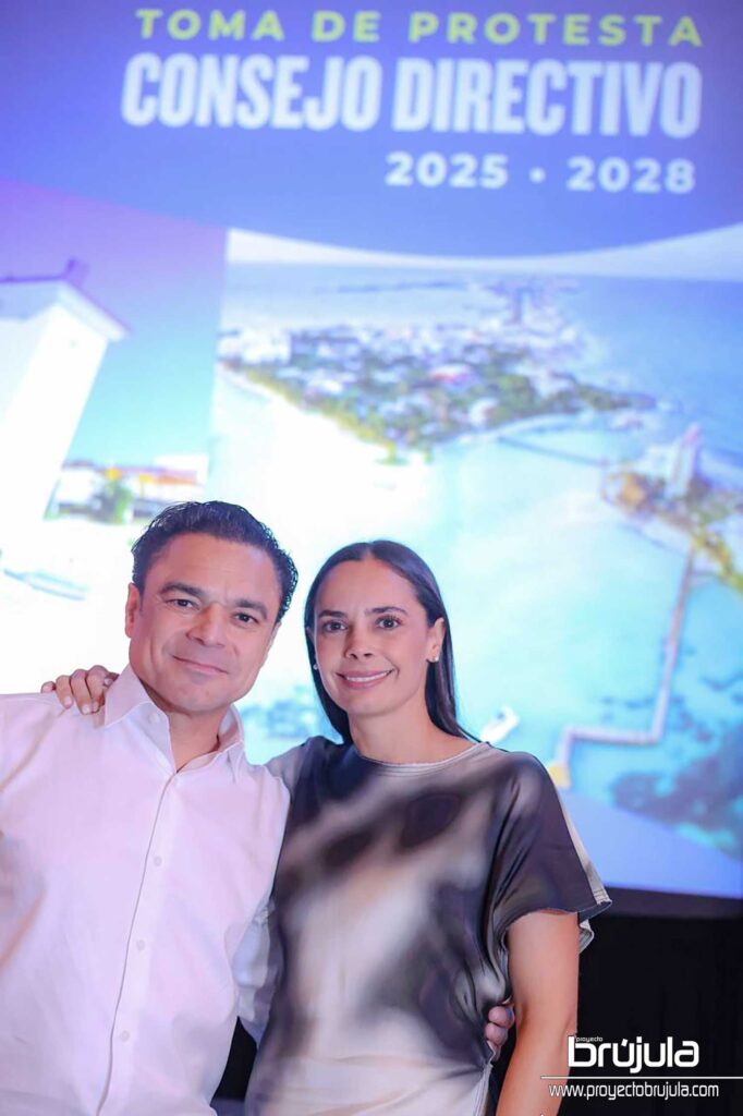 30 RODRIGO DE LA PEñA Y ANA PATY PERALTA