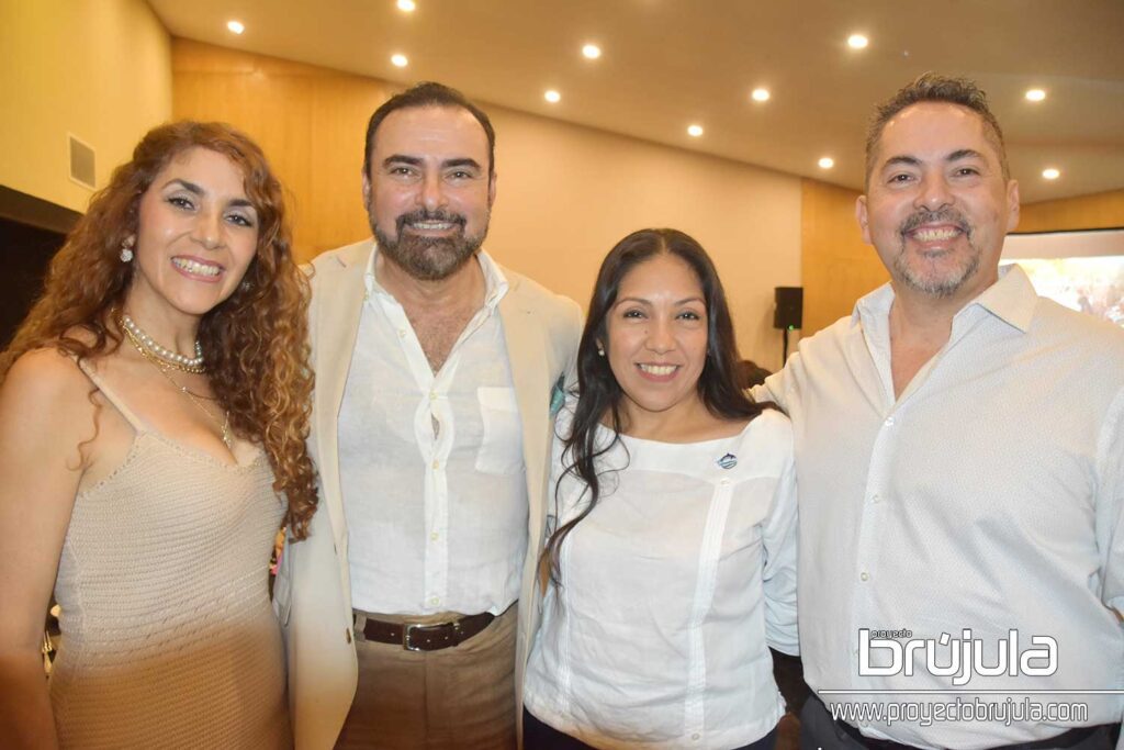 4 JEANNETTE RAMOS, MANUEL HERBELES, ELBA GONZALEZ Y KENJI KOMORI