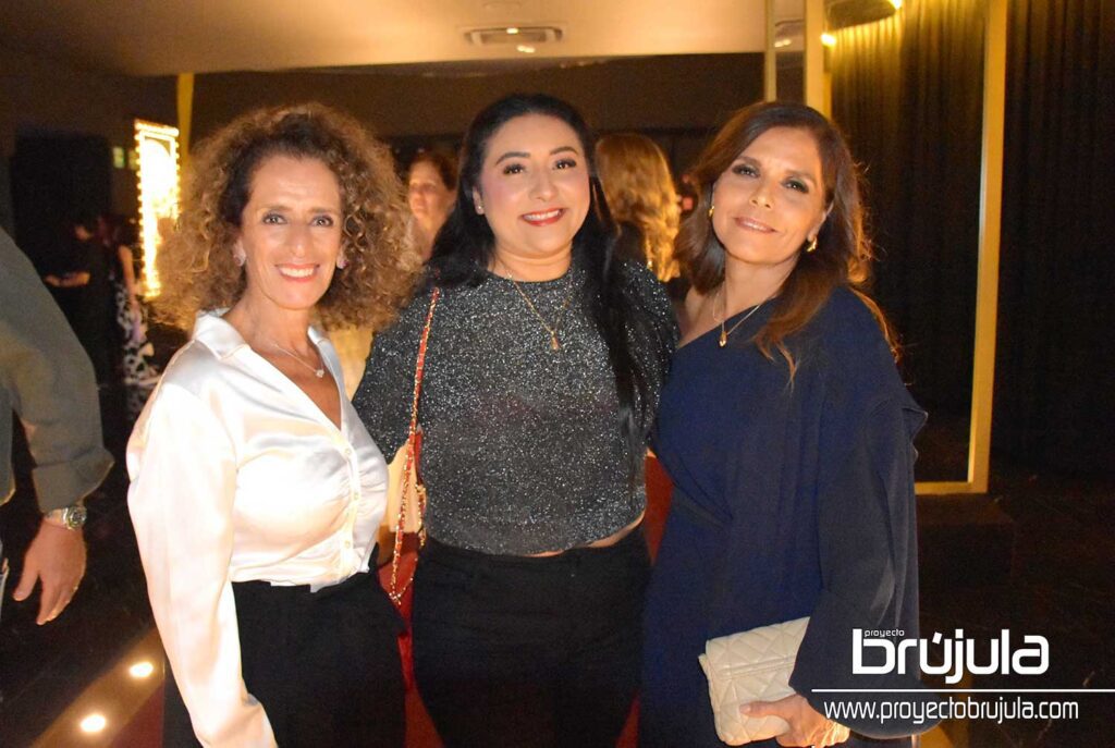 6 NOEMI CONSTANDSE, JOHANY VáZQUEZ Y VERO LEZAMA