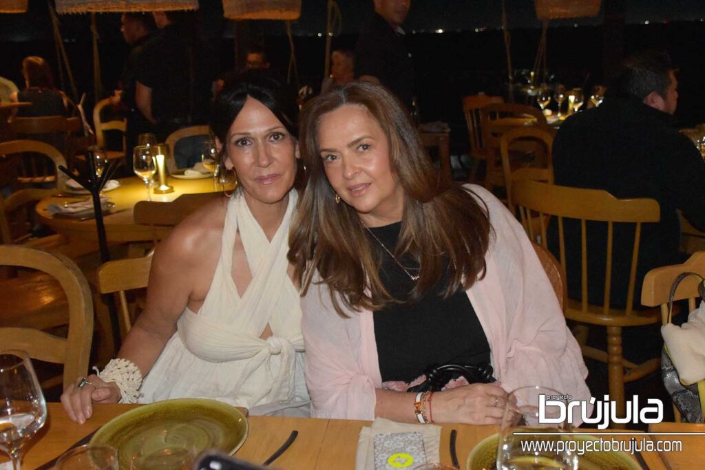 7 MARCELA MERINO Y CLAUDIA TERRAZAS