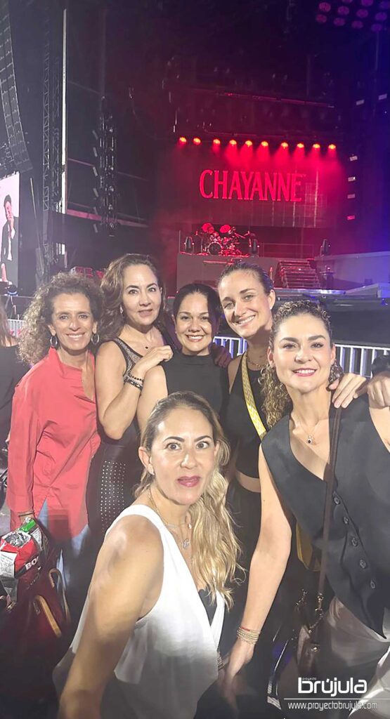 7 NOEMí CONSTANDSE, MARIANA JAMIT, CECI BELAUNZARáN, CARMEN CONSTANDSE Y DANIELA JAMIT