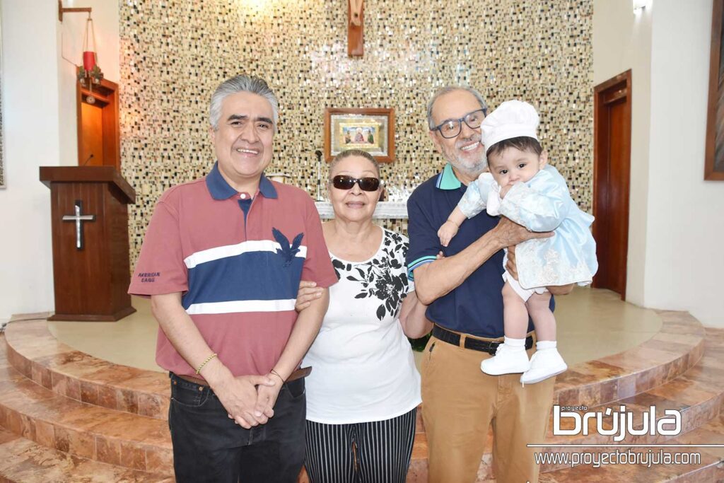 8 GUSTAVO LUNA, SILVIA GARCíA, GUSTAVO LUNA, MILTON MATHEO LóPEZ