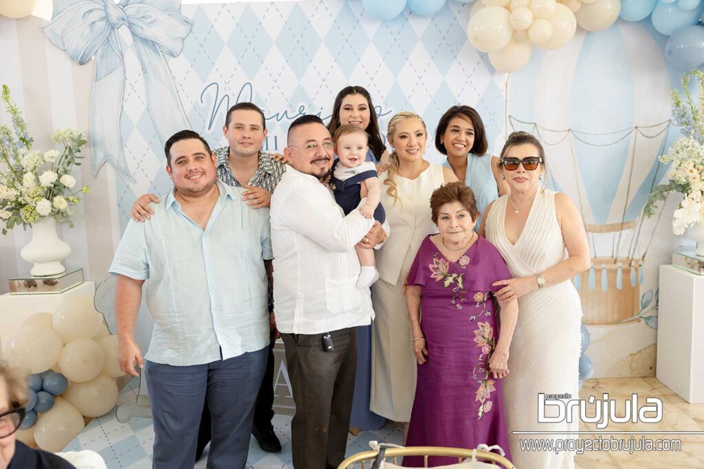 9 FAMILIA BUENFIL