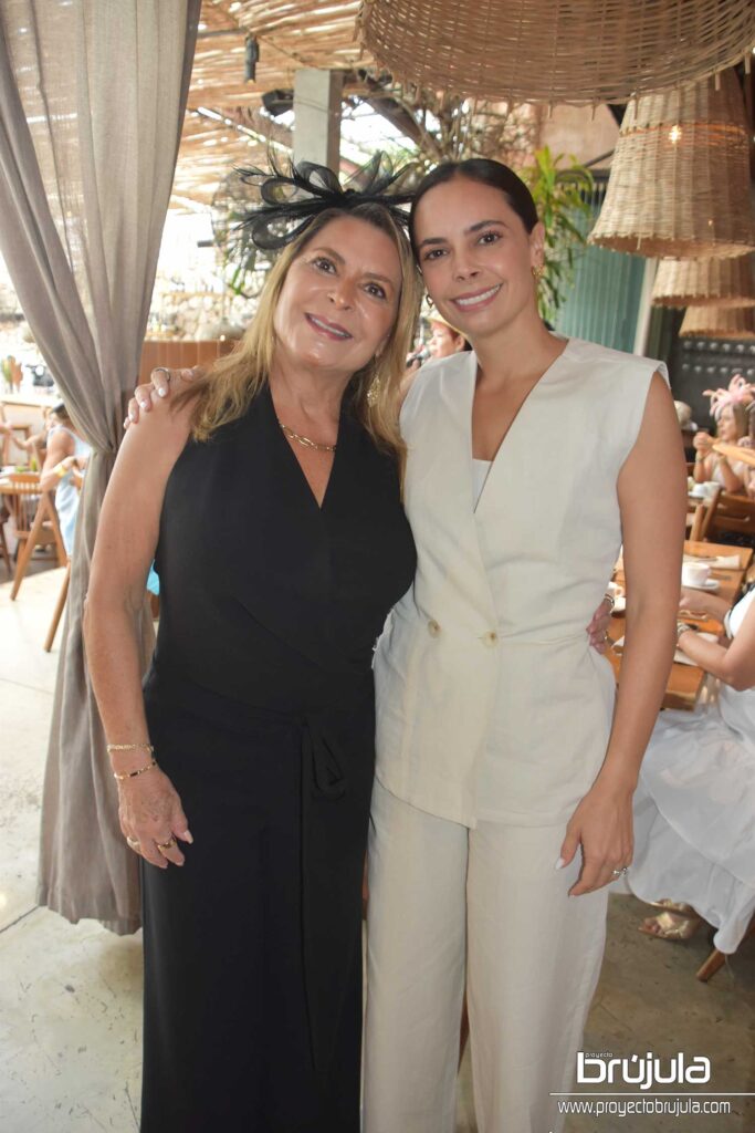 PATY DE LA PEñA Y ANAPATY PERALTA