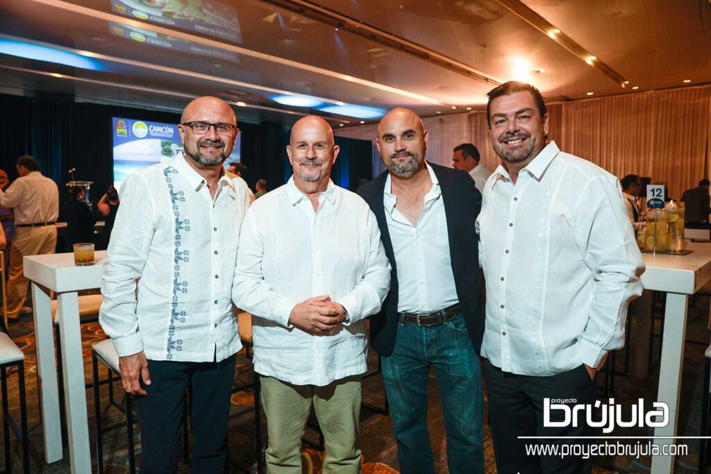 TONY CHáVEZ, MIGUEL CáMARA Y ROBERTO CINTRóN