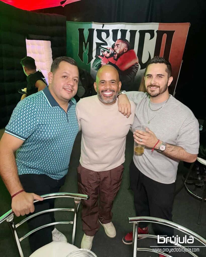 VIBRA CANCúN CON DON OMAR 12