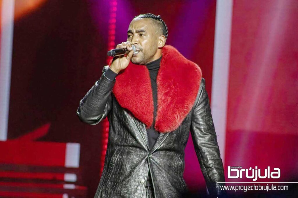 VIBRA CANCúN CON DON OMAR 3