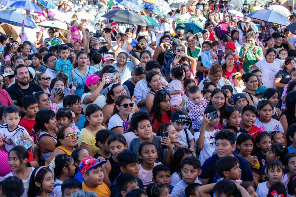 ¡PLAYA DEL CARMEN SE LLENA DE SONRISAS! MARA LEZAMA Y ESTEFANíA MERCADO CELEBRAN A LO GRANDE EL DíA DE LA NIñEZ2