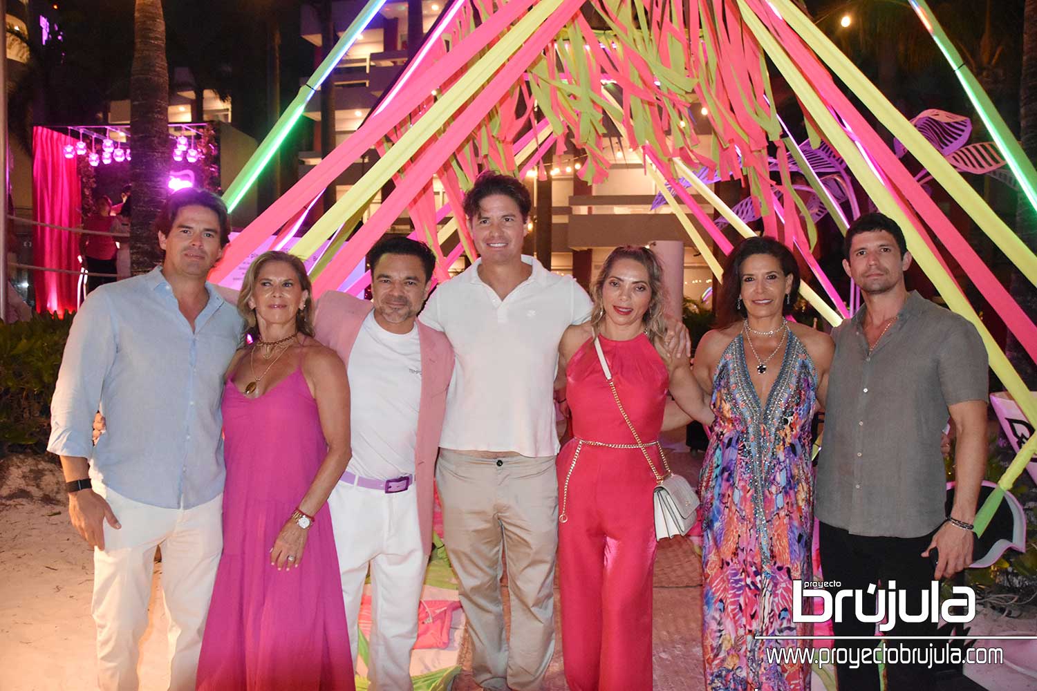 1 JUAN PABLO LINSS, TERE Y RODRIGO DE LA PEñA, MANUEL LINSS, LUCELY ROSADO, SUSANA DE LA PEñA Y BERNARDO LINSS